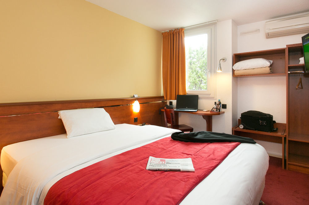 Brit Hotel Bordeaux Aeroport - Le Soretel Merignac  Ngoại thất bức ảnh